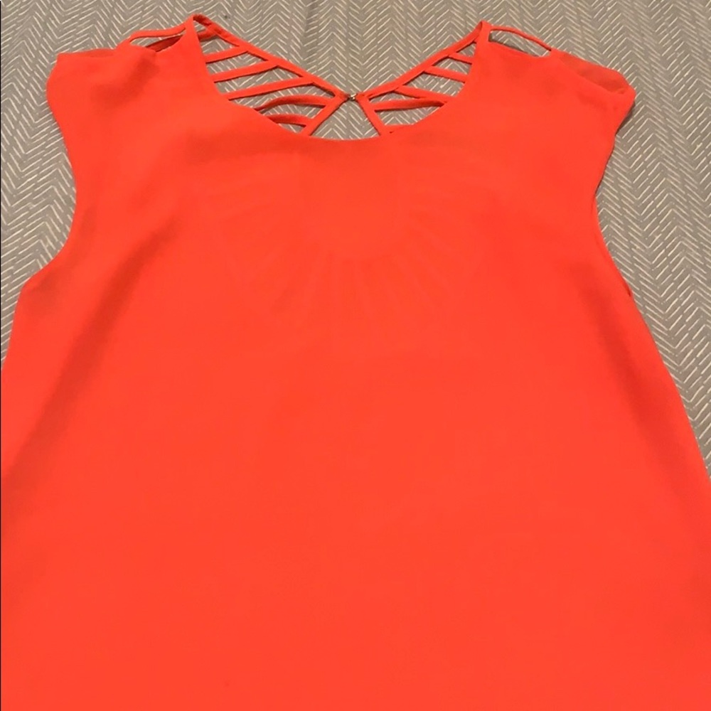 Sleeveless blouse